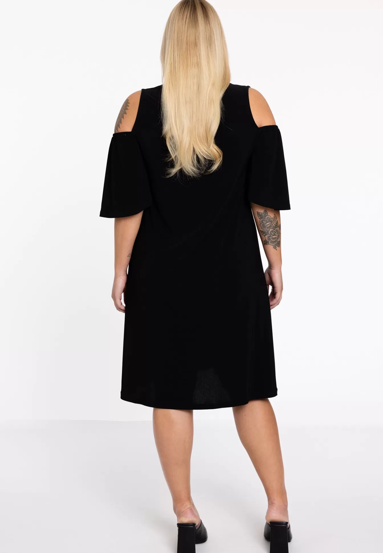 YOEK Jurk met cut out DOLCE Black Sale